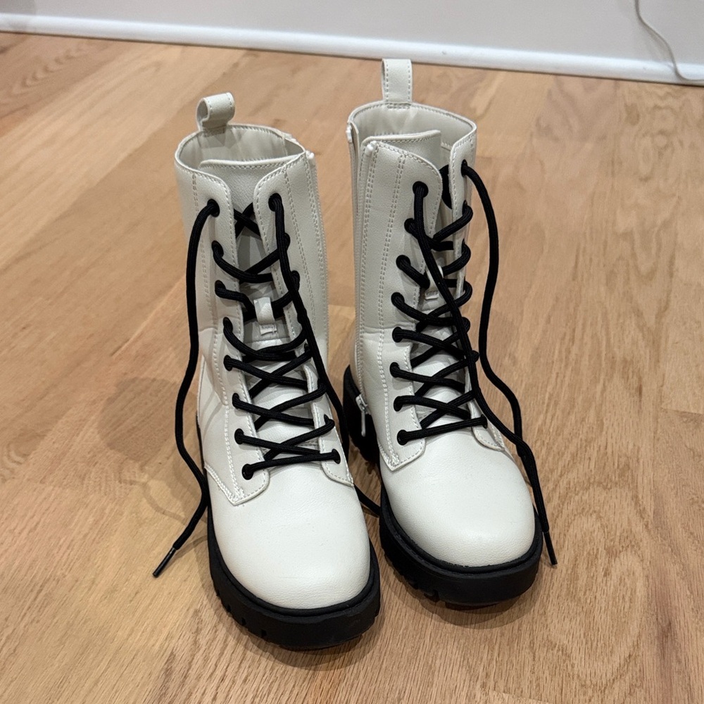 Girls White Lace-Up Combat Boots